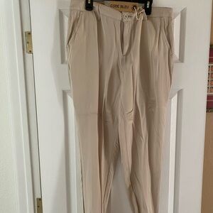 Code bleu silky slacks